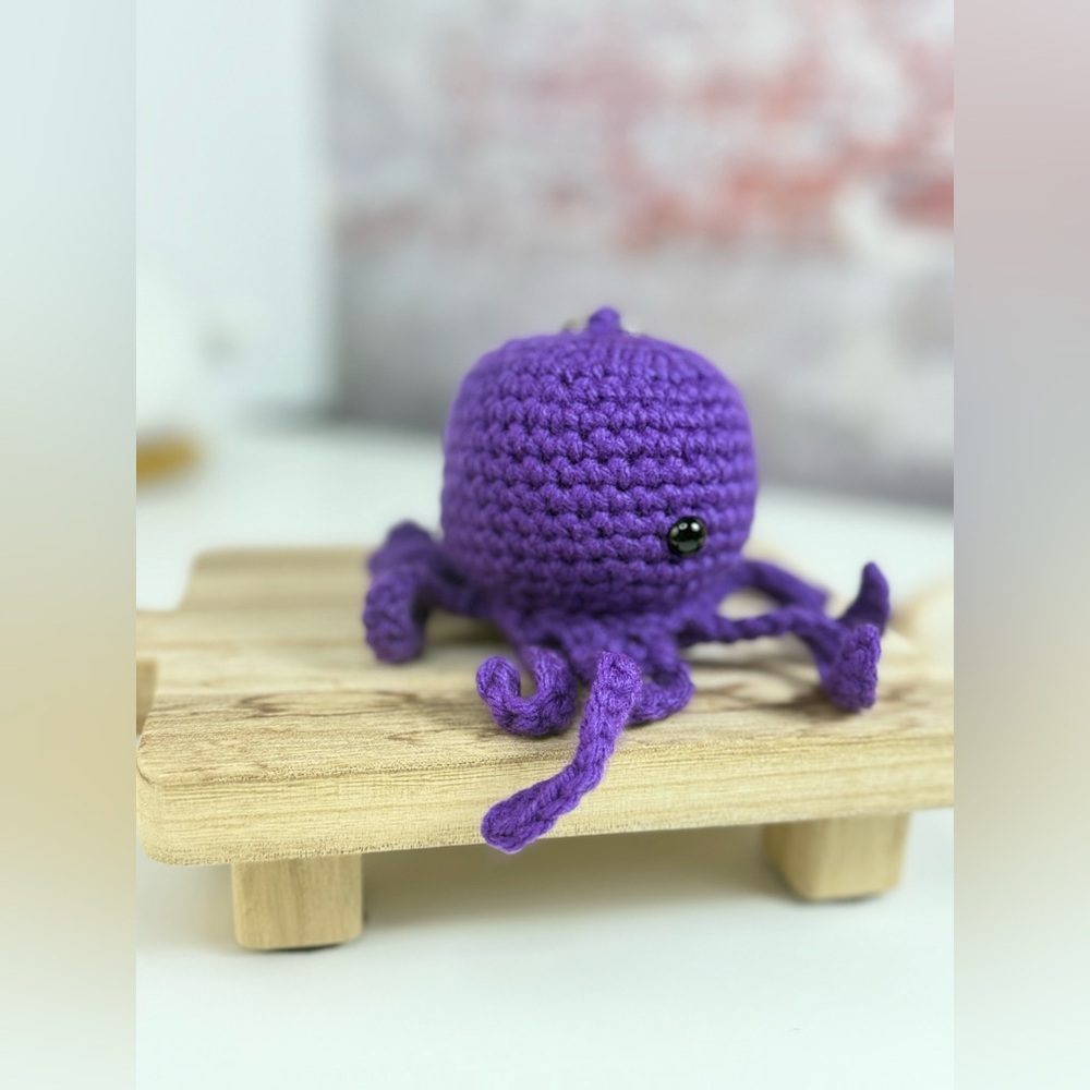 Handcrafted Jellyfish Purple Crochet Keychain - Picture 9 of 9